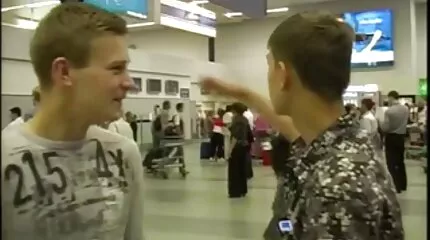 Член проникає глибоко в піхву між пишними стегнами Наташі домашнє порно онлайн Найс.