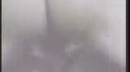 Італійка мастурбує реальне домашне порно на відео.