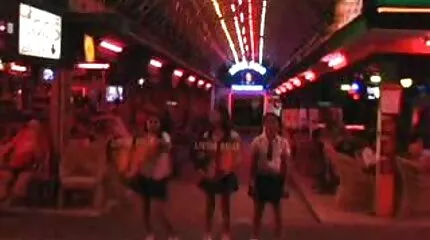 Я віддала його своїй мамі, коли її домашнє порно відео не було вдома.