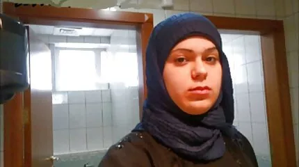 Клерк трахкає скачати домашнє порно зі зведеним братом на очах у армії.