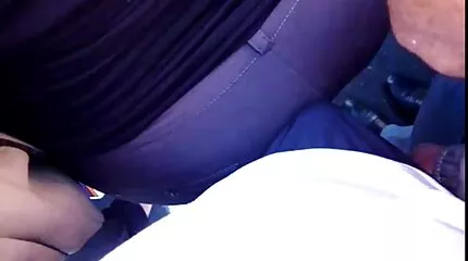 Отримуйте задоволення від порно відео домашнє лесбійських ласк.