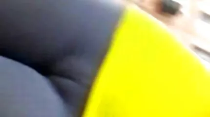 Анастасія Броклін секс домашнє відео бере в рот чорний чемоданчик.